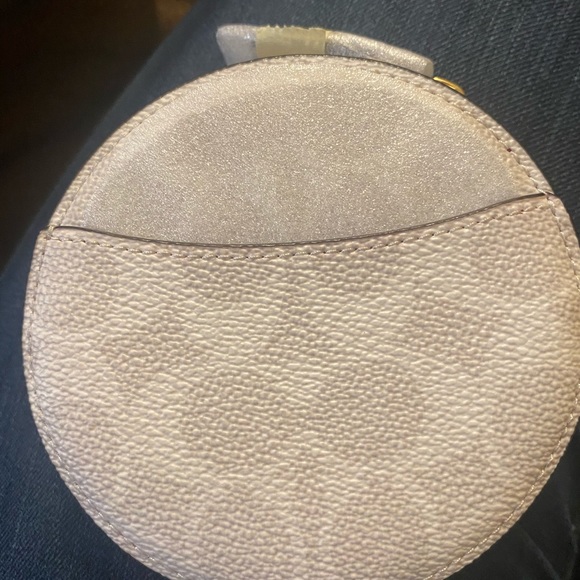 🌺🌺🌺Coach Snowflake coin case🌺🌺🌺 - Picture 4 of 4